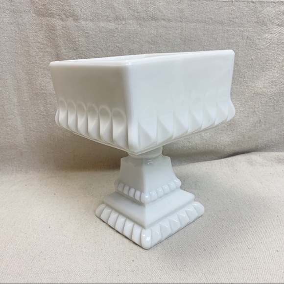 WESTMORELAND Milk Glass Wedding Square Studded Bowl - Picture 2 of 6